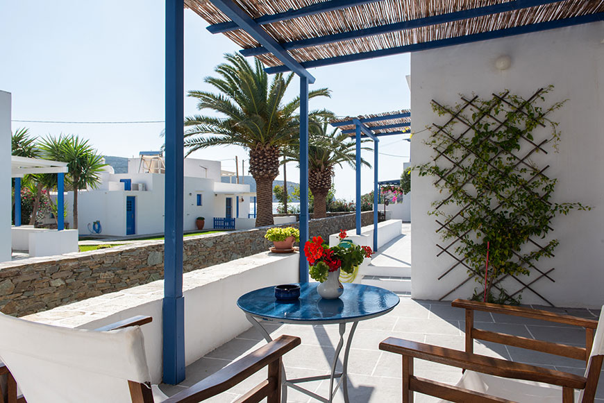 Rooms with balcony in Vathi in Sifnos